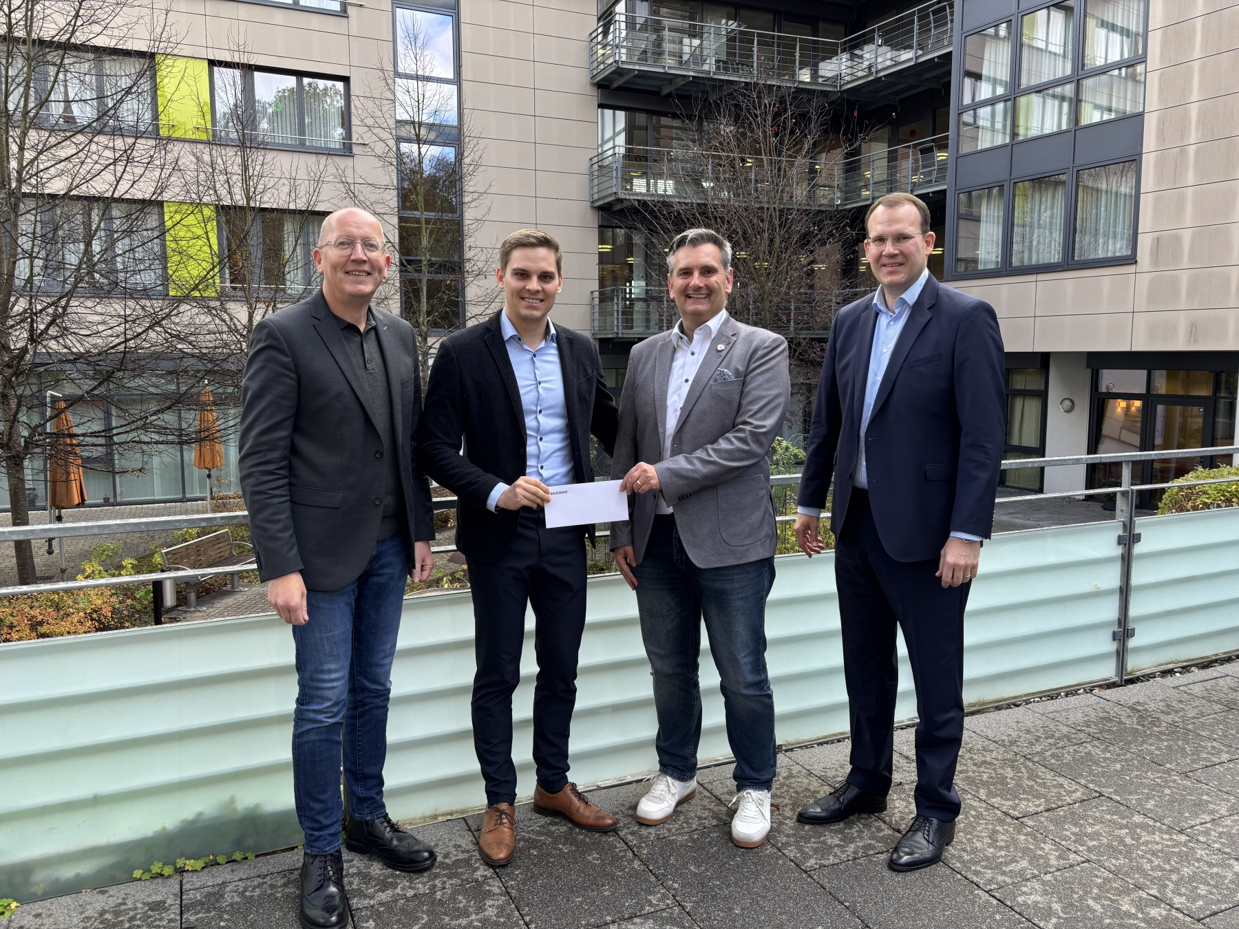 Einleitungsbild Herzlichen Dank! Spende der BW-Bank für Seniorenzentrum am Stadtgarten