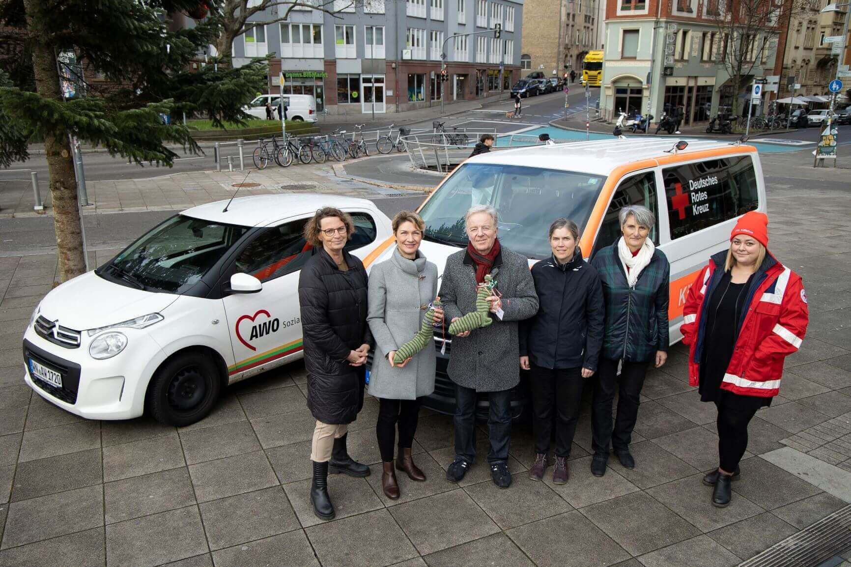 von links nach rechts, Frau Mück, AWO, Dr. Sußmann Sozialbürgermeisterin Stadt Stgt, Dr. Schairer, Präsident DRK, Valerie Nübling, AWO Wü, Frau Schmidt-Payerhuber, AWO, Frau Götz, 