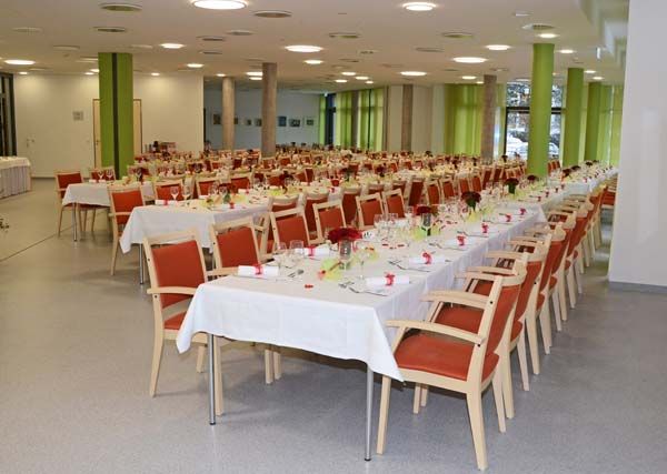 Einweihungsfeier im Speisesaal